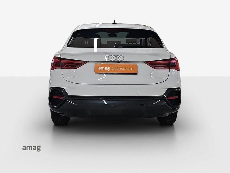 Gebraucht Audi Q3 Sportback Attraction 150 PS (110 kW) 2021 Ibisweiss SUV