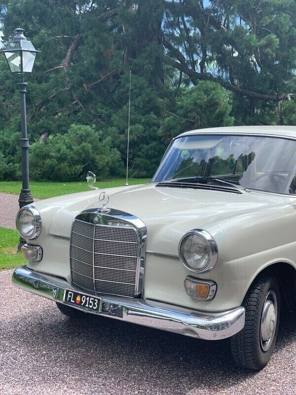 Gebraucht Mercedes 200 102 PS (75 kW) 1966