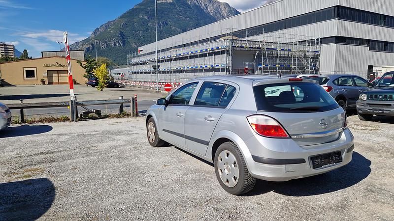 Gebraucht Opel Astra Enjoy 125 PS (91 kW) 2006