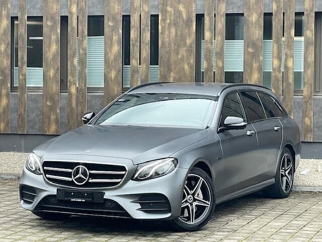 Gebraucht Mercedes E300 AMG line 306 PS (225 kW) 2020