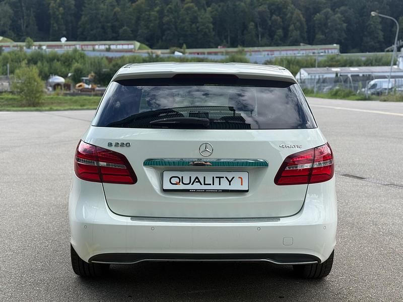 Gebraucht Mercedes B220 Style 184 PS (135 kW) 2018 Van / Kleinbus