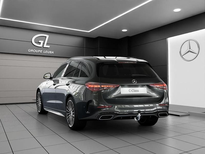 Gebraucht Mercedes C300e 259 PS (190 kW) 2025 Grau Kombi