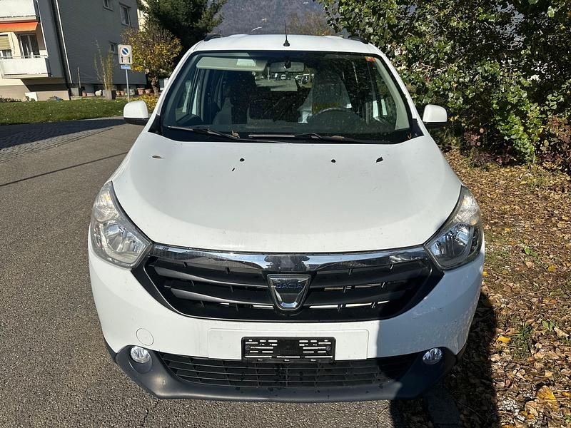 Gebraucht Dacia Lodgy Ambiance 115 PS (84 kW) 2014 Van / Kleinbus