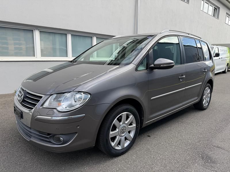 Gebraucht VW Touran Highline 140 PS (102 kW) 2010 Van / Kleinbus