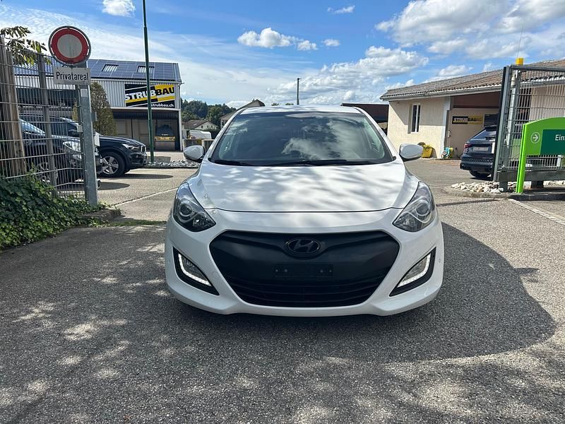 Gebraucht 2012 Hyundai i30 Premium | CHF 7’900 (Etwas zu teuer) - Bild 1/4