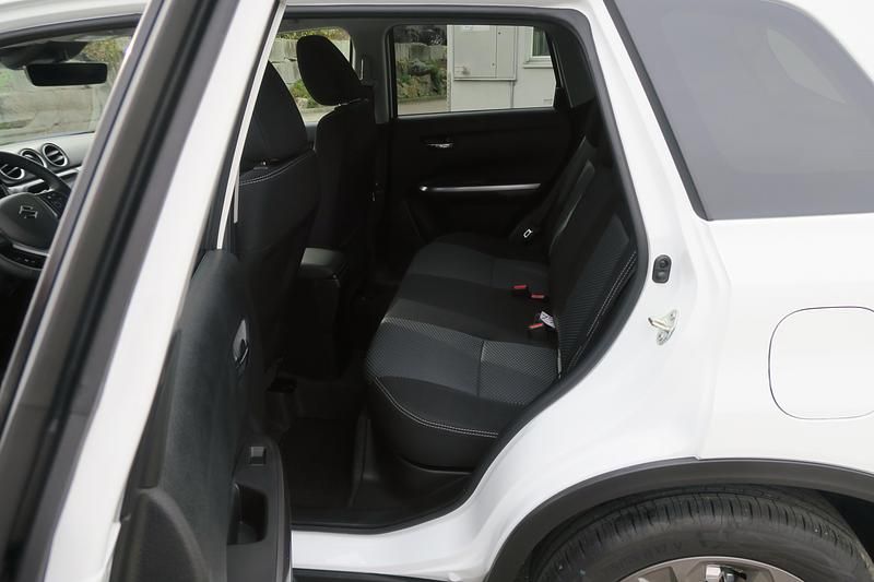 Neu Suzuki Vitara 110 PS (80 kW) 2025 Weiss SUV