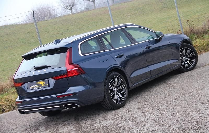 Gebraucht Volvo V60 Inscription 310 PS (228 kW) 2019 Kombi