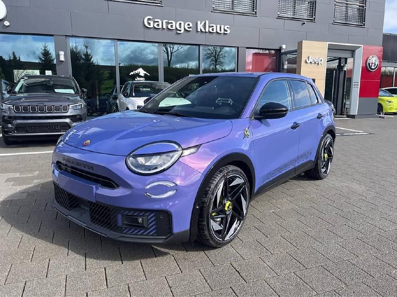 Violett Neu 2025 Fiat 600 Abarth SUV | CHF 43’900 (Fairer Preis) - Bild 1/4