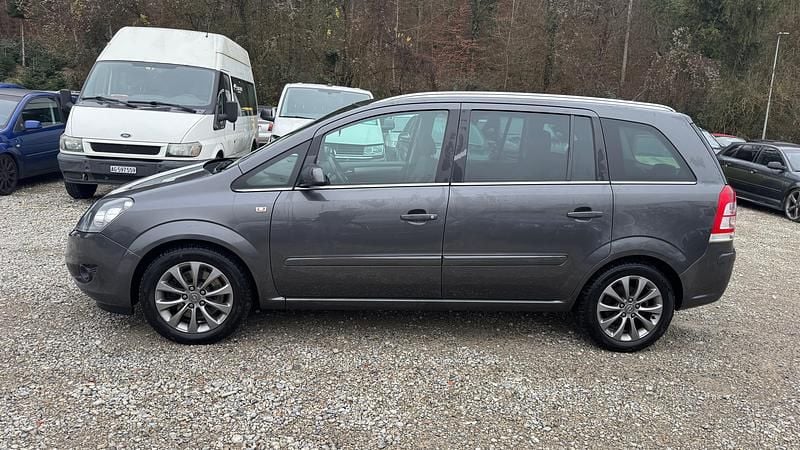 Gebraucht Opel Zafira Cosmo 150 PS (110 kW) 2010 Van / Kleinbus