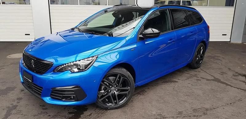 Blau Gebraucht 2025 Peugeot 308 SW GT Kombi | CHF 20’850 (Etwas zu teuer) - Bild 1/4