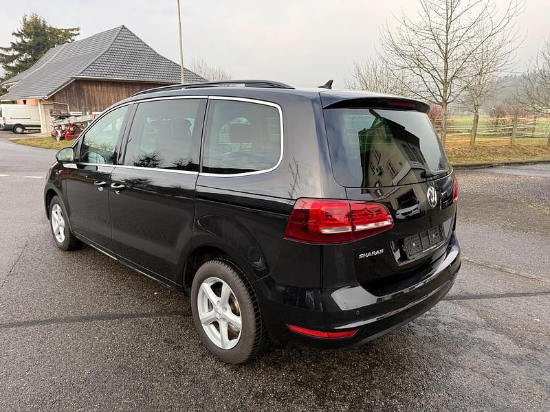 Gebraucht VW Sharan Comfortline 150 PS (110 kW) 2018 Van / Kleinbus