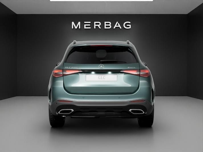 Neu Mercedes GLC200 162 PS (119 kW) 2026 Grün SUV