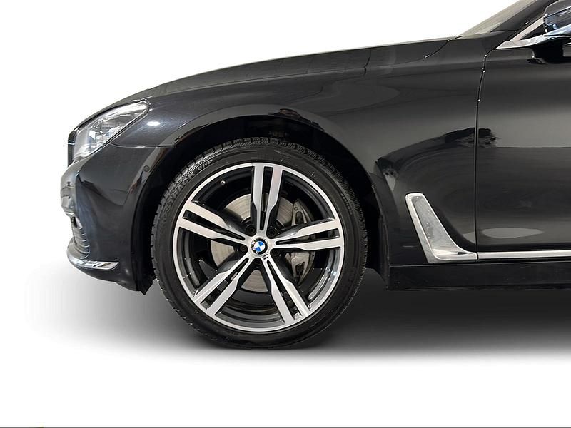 Gebraucht BMW 730L 265 PS (194 kW) 2017 Limousine