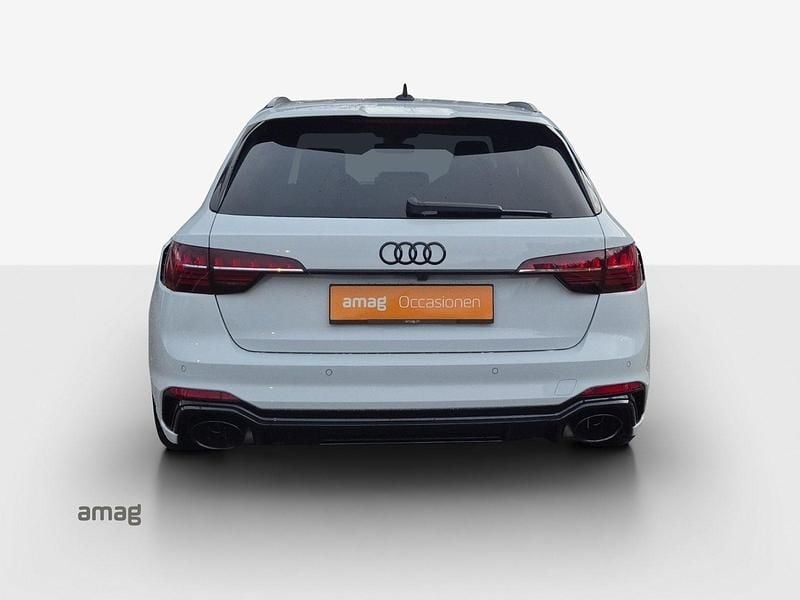 Gebraucht Audi RS4 Ambiente 450 PS (330 kW) 2024 Weiss Kombi
