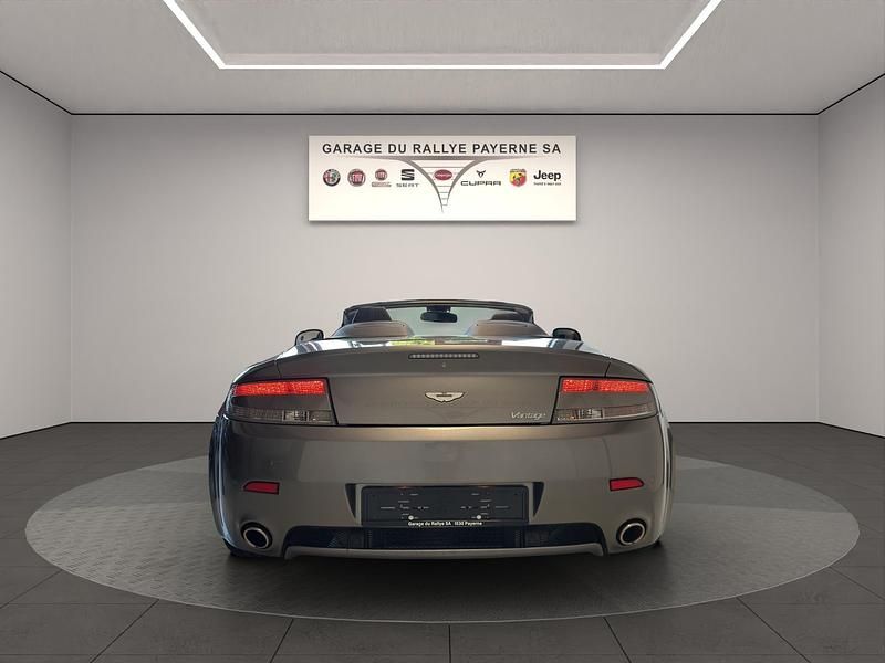 Gebraucht Aston Martin V8 Vantage 426 PS (313 kW) 2010 Silber Coupé