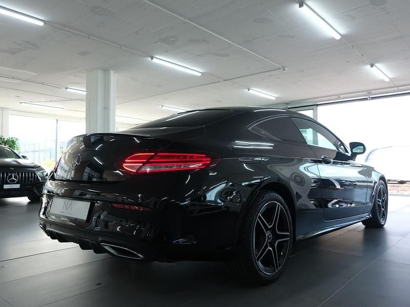Gebraucht Mercedes C220 AMG line 194 PS (142 kW) 2022 Coupé