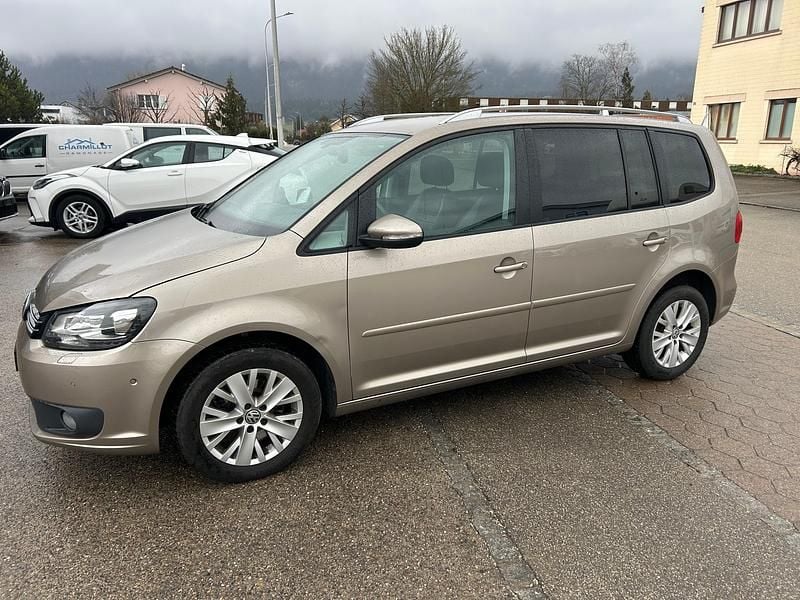 Gebraucht VW Touran Comfortline 140 PS (102 kW) 2013 Van / Kleinbus