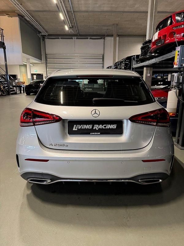 Gebraucht Mercedes A250 AMG line 217 PS (159 kW) 2022 Limousine