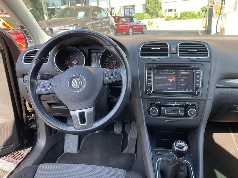 Gebraucht VW Golf VII Comfortline 105 PS (77 kW) 2012 Schwarz Limousine