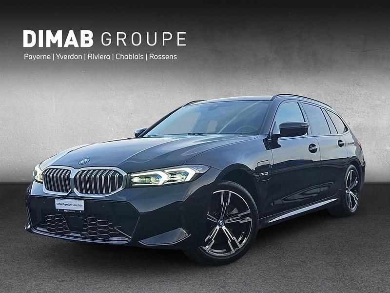 Gebraucht BMW 330e M Sport 292 PS (214 kW) 2022 Schwarz Kombi