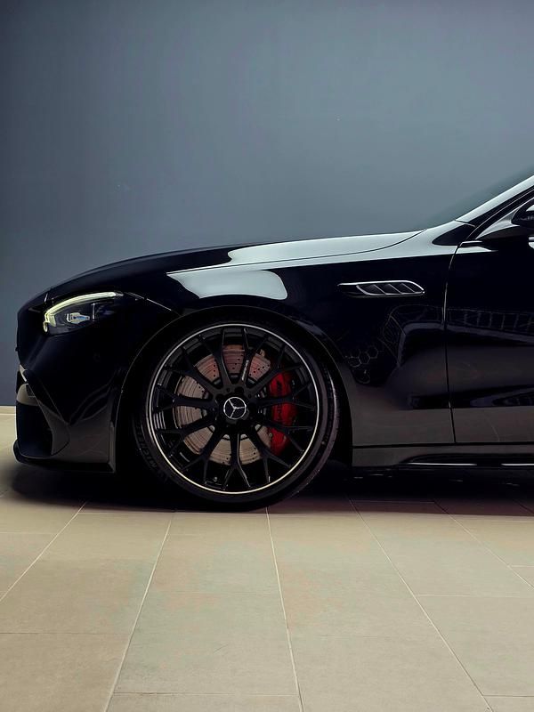 Neu Mercedes C63S AMG Executive 680 PS (500 kW) 2025