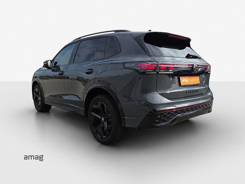 Gebraucht VW Tiguan R-line 193 PS (141 kW) 2024 Delfingrau metallic SUV