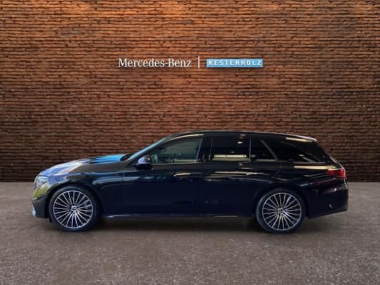 Gebraucht Mercedes E200 204 PS (150 kW) 2024 Schwarz Kombi