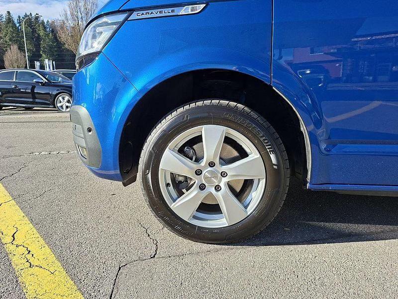 Gebraucht VW Caravelle Comfortline 150 PS (110 kW) 2022 Van / Kleinbus