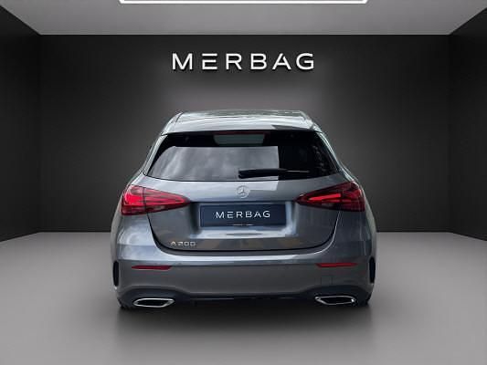 Neu Mercedes A200 163 PS (119 kW) 2025 Grau Limousine