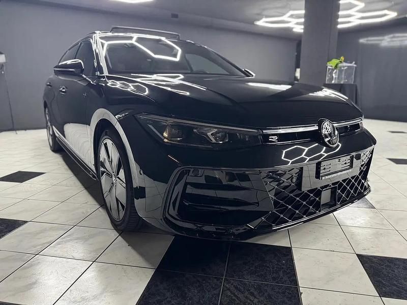 Neu VW Passat R-line 266 PS (195 kW) 2025 Schwarz Kombi