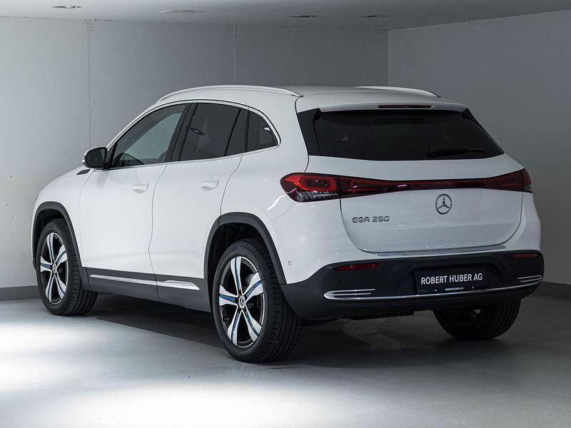 Gebraucht Mercedes EQA250 139 kW (190 PS) 2021 Weiss SUV
