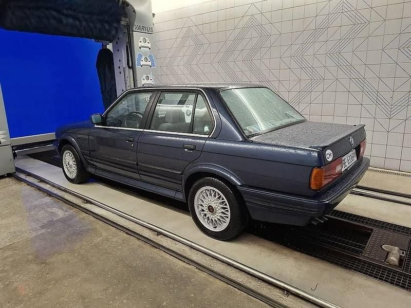 Gebraucht BMW 325 170 PS (125 kW) 1988 Limousine