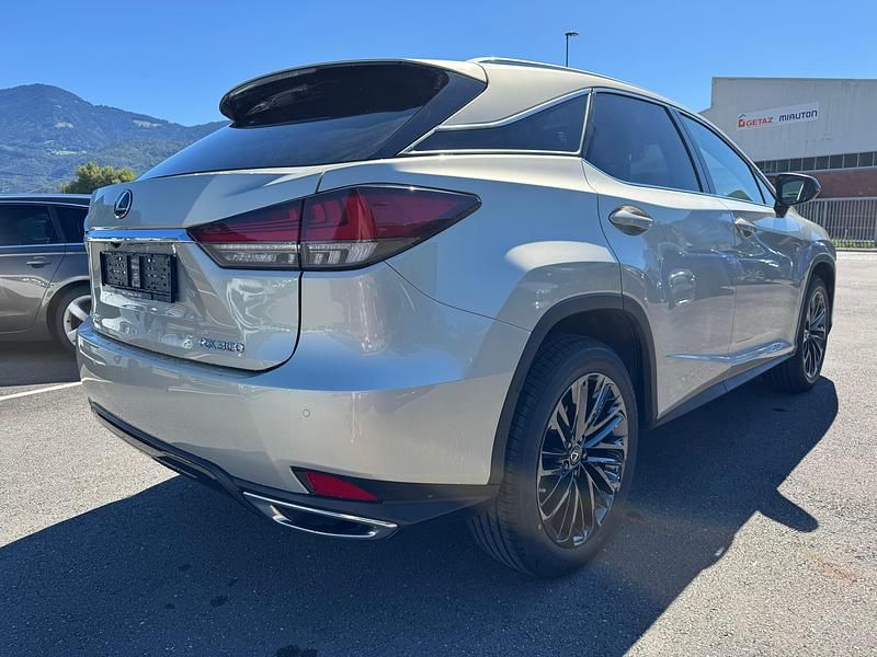 Gebraucht Lexus RX300 238 PS (175 kW) 2022 SUV