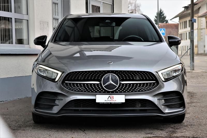 Gebraucht Mercedes A200 AMG line 163 PS (119 kW) 2018 Limousine