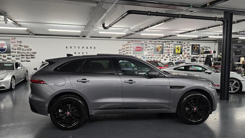Gebraucht Jaguar F-Pace R-Dynamic 404 PS (297 kW) 2022 SUV