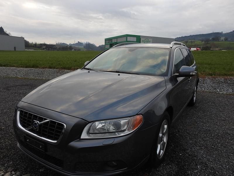 Gebraucht Volvo V70 Momentum 285 PS (209 kW) 2007 Kombi