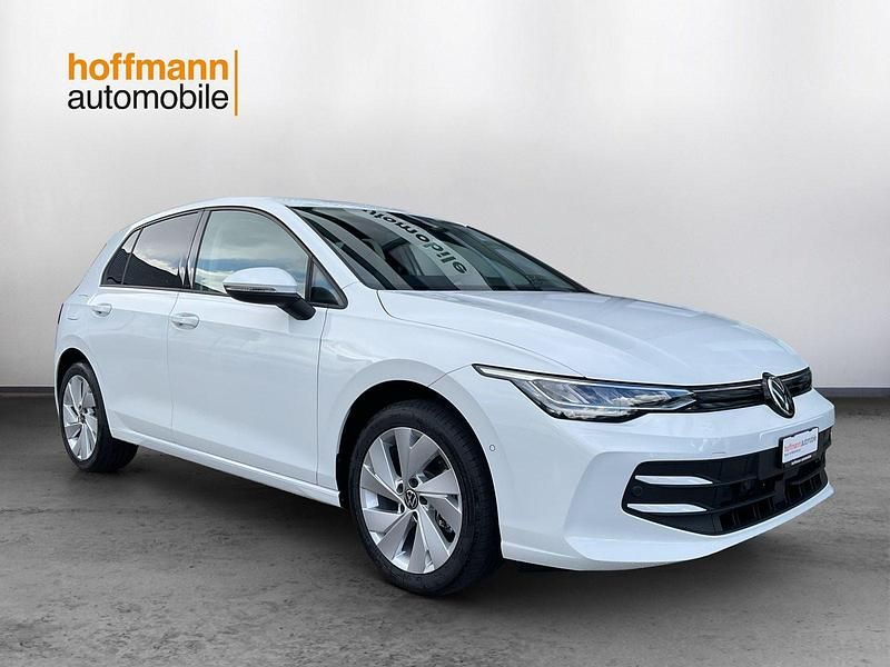 Neu VW Golf VIII United 115 PS (84 kW) 2025 Grau Limousine