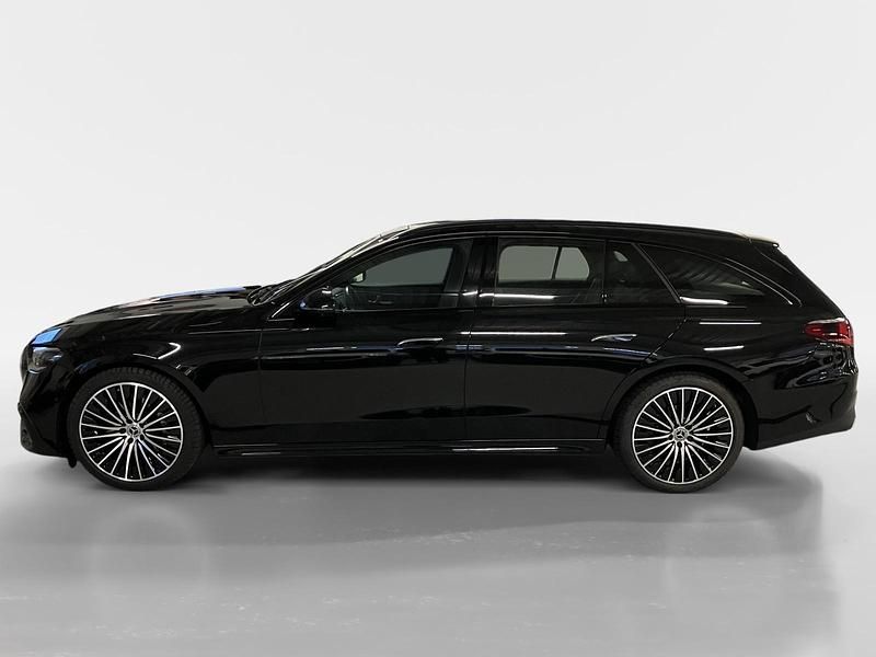 Gebraucht Mercedes E220 AMG line 200 PS (147 kW) 2024 Schwarz Kombi
