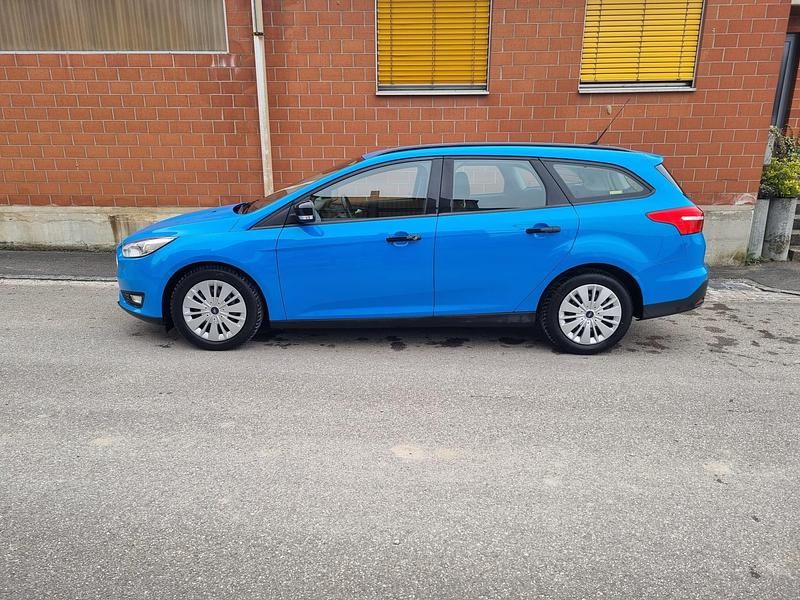 Gebraucht Ford Focus Trend 125 PS (91 kW) 2016