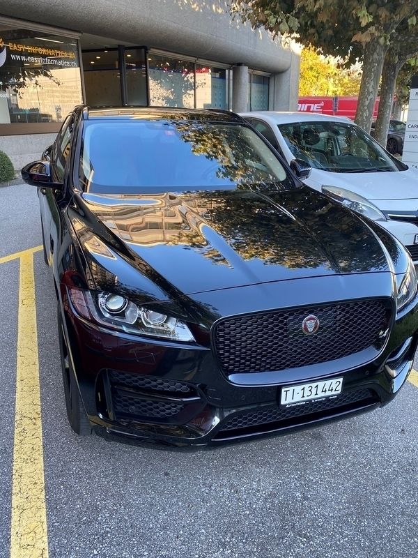 Gebraucht Jaguar F-Pace R-Sport 180 PS (132 kW) 2018 SUV