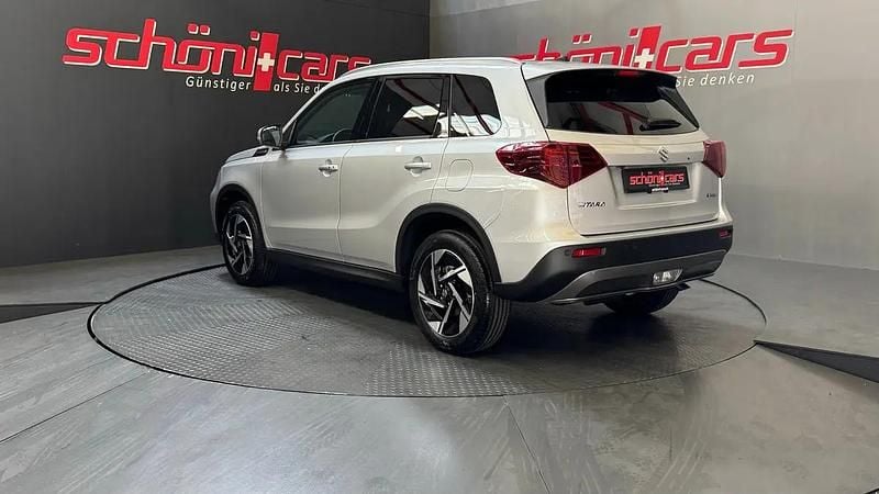 Neu Suzuki Vitara 110 PS (80 kW) 2026 Silber SUV
