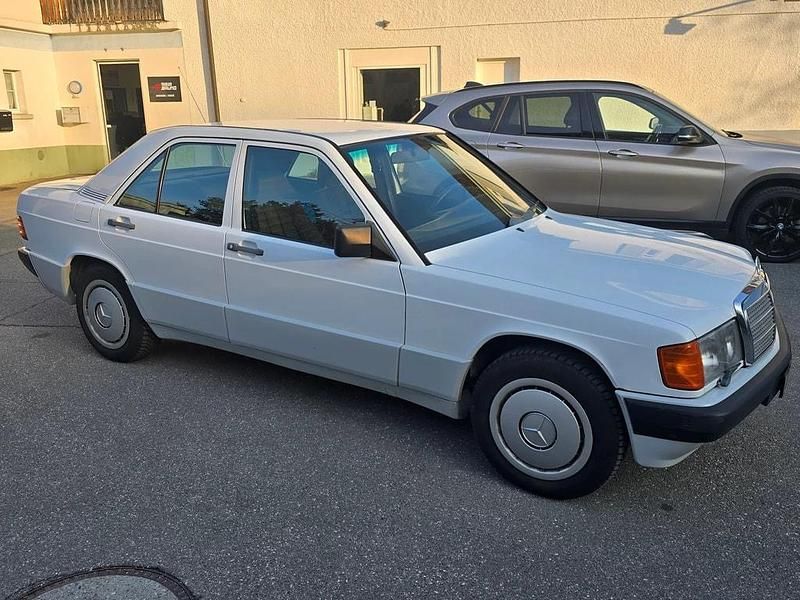 Gebraucht Mercedes 190 160 PS (117 kW) 1988 Limousine