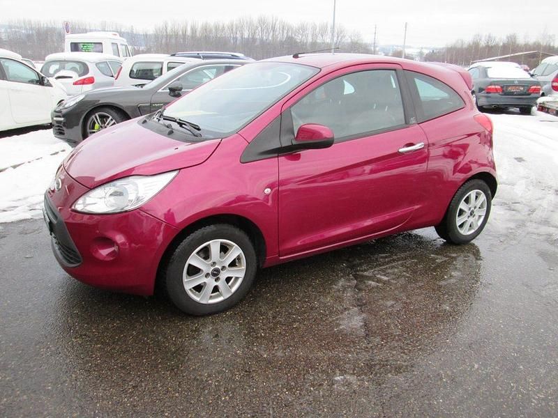 Gebraucht Ford Ka Titanium 69 PS (50 kW) 2011 Rot, met. Kleinwagen