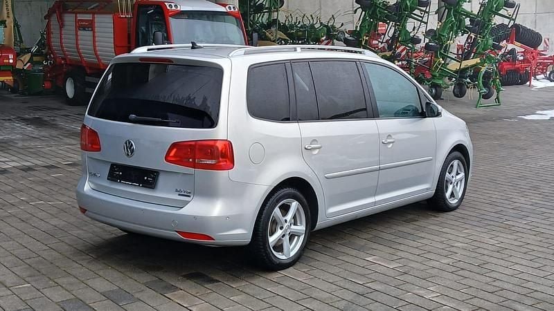 Gebraucht VW Touran Highline 140 PS (102 kW) 2013 Van / Kleinbus