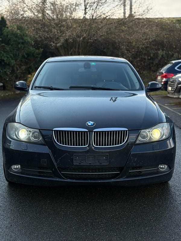 Gebraucht 2005 BMW 330 | CHF 3’500 - Bild 1/4