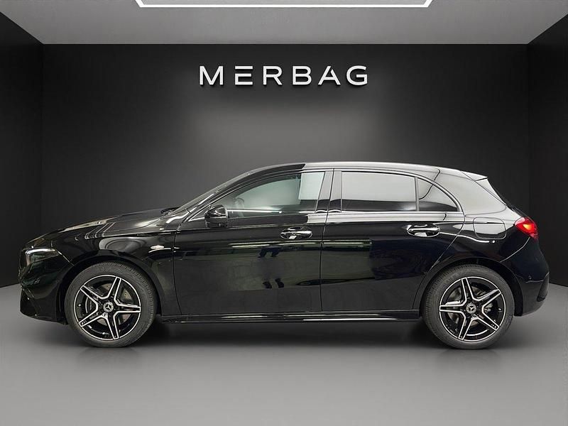 Neu Mercedes A250 163 PS (119 kW) 2025 Schwarz Limousine