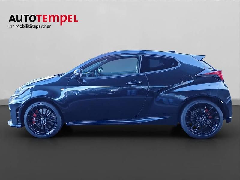 Neu Toyota Yaris Sport 280 PS (205 kW) 2026 Schwarz Limousine