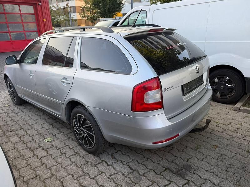 Gebraucht Skoda Octavia LAURIN & KLEMENT 160 PS (117 kW) 2009 Kombi