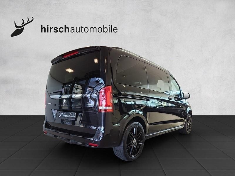 Gebraucht Mercedes V300 Avantgarde 239 PS (175 kW) 2023 Schwarz Van / Kleinbus