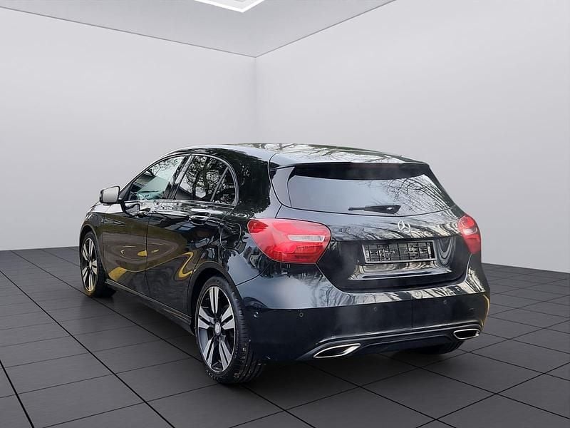 Gebraucht Mercedes A200 Style 156 PS (114 kW) 2016 Limousine